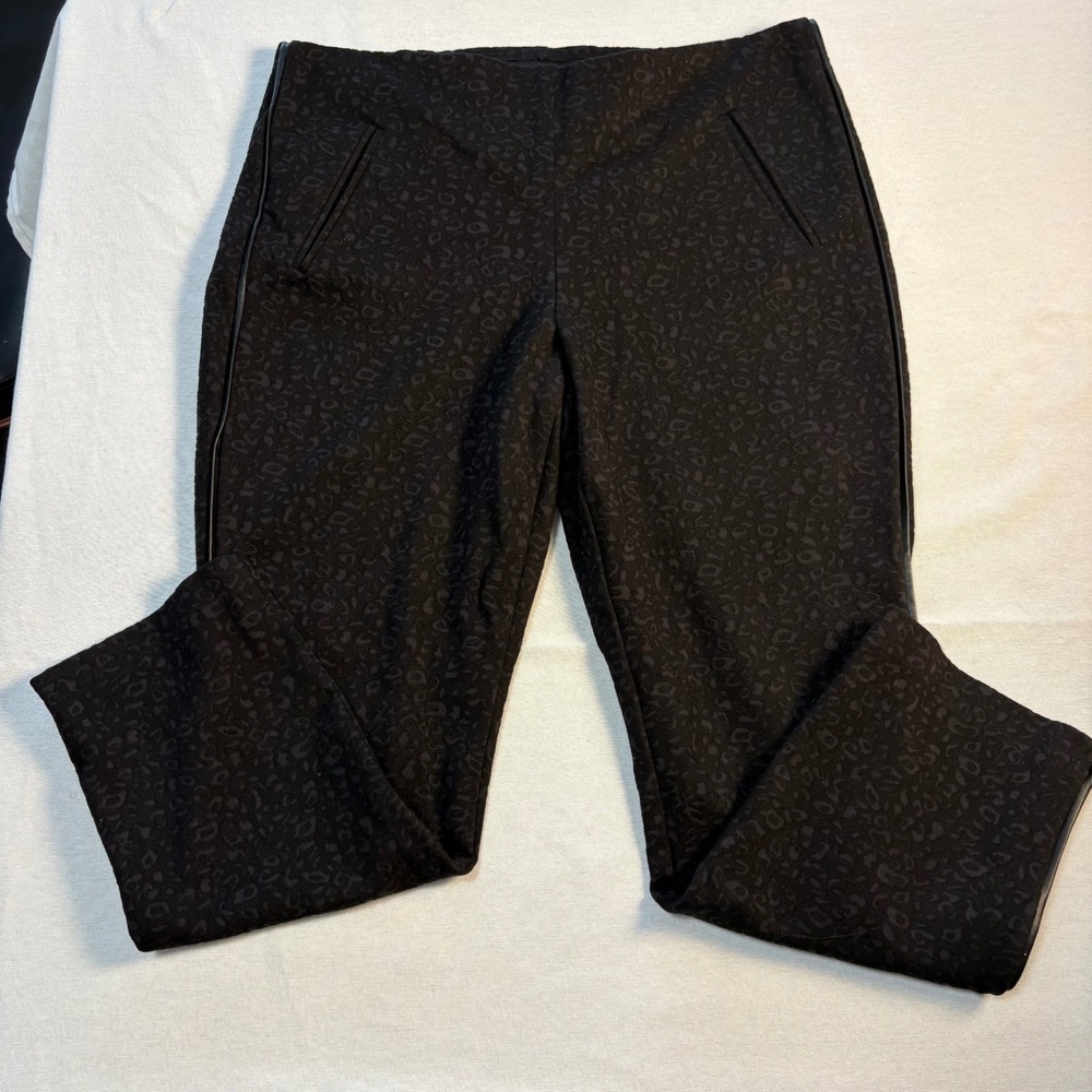 Chico's Leopard Jacquard Ankle Pants Black 1.5P 10P Excellent $99